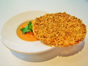 Velouté butternut-carottes-crème de marrons-5 épices-noisettes grillées et ses tuiles parmesan-curry-noisettes